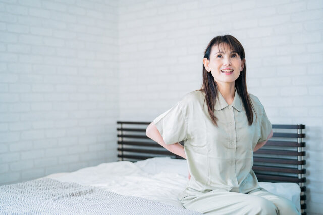産後の腰痛改善にピラティスが効果的！姿勢を整えて楽しい育児ライフを